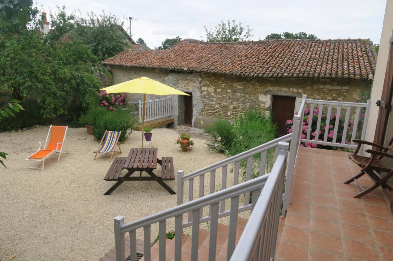 Aux Acacias Villa Braye-sous-Faye ภายนอก รูปภาพ